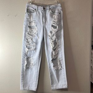 CARMAR WOMEN'S LIGHT WASH DISTRESSED MOM JEANS